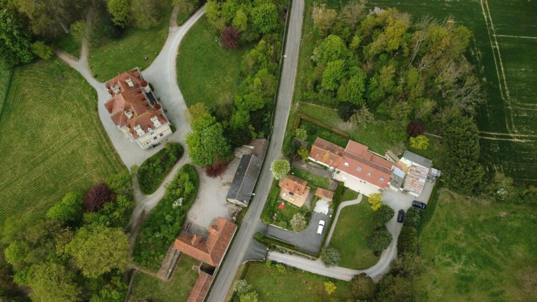 AUX PORTES DU CHATEAU Cottage intimiste et cosy à l'abri des regards propice à la detente Rinxent Exterior foto