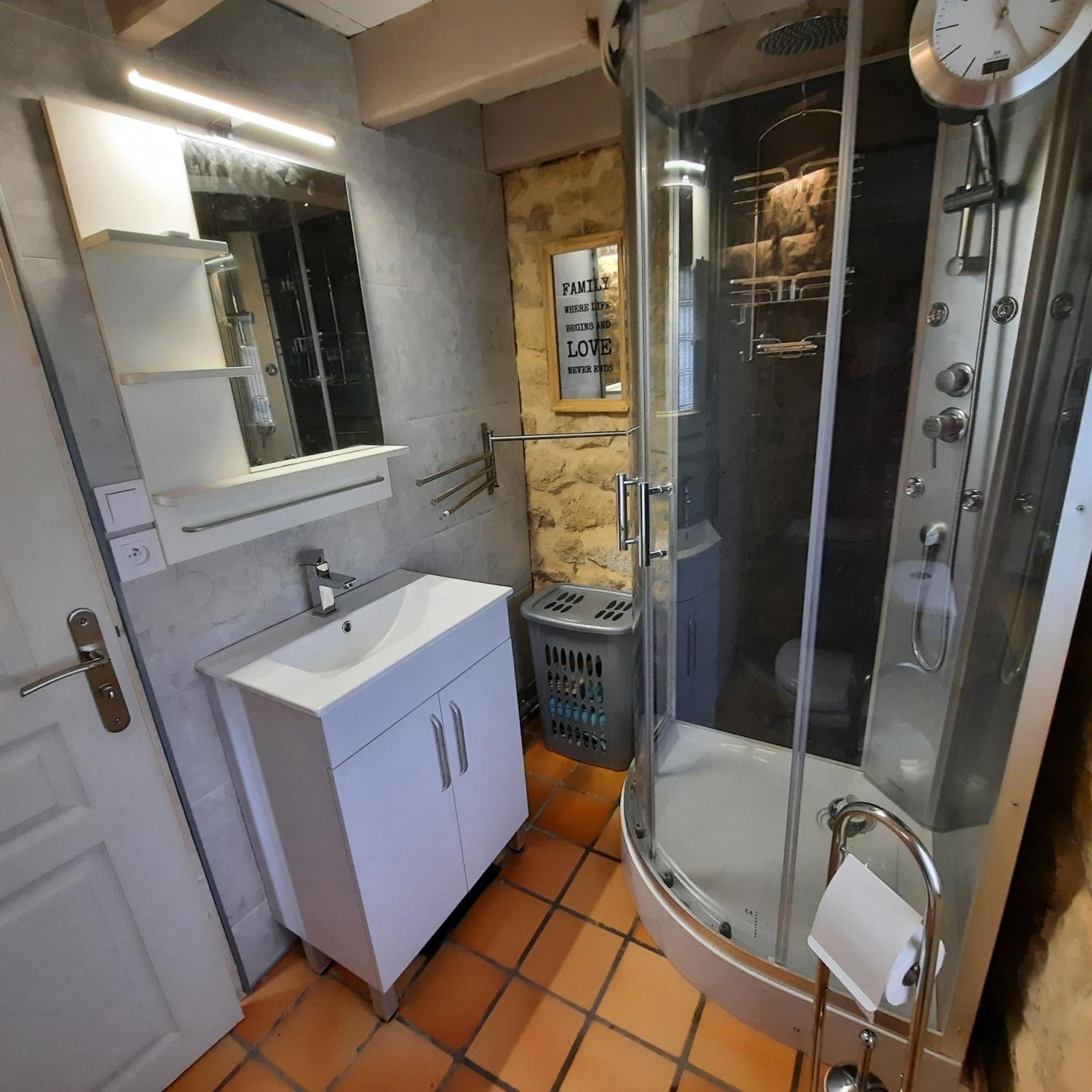 AUX PORTES DU CHATEAU Cottage intimiste et cosy à l'abri des regards propice à la detente Rinxent Exterior foto
